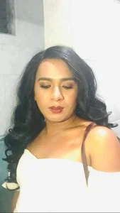 mslilly_croftのkinda bitchの枚の写真