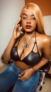 Mia_boobs24 Of those looks that don't need subtitles 😈🥵 - {count, plural, one {תמונה אחת} two {שתי תמונות} many {# תמונות} other {# תמונות}}