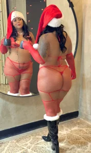 Antonellahorny69: a very hot december ( 8 фото)