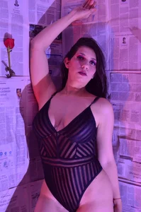 emma_london_ Public Pic 2
