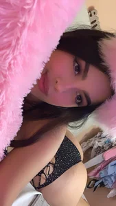 ivonny_princess ✨ "¿Listo para descubrir mi lado más dulce? 💋" Pic 3
