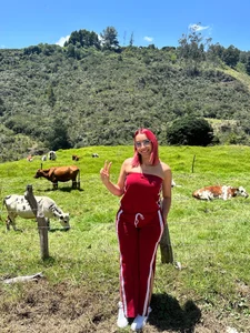 theladymonserrateshow 🌺✨ Poză 4