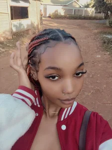 petite_spankie Petite girl Poză 2