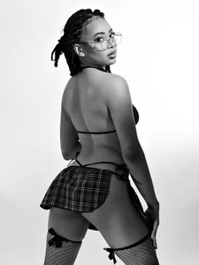 Profesional Pic B/w de MaddySkyy  Imagens