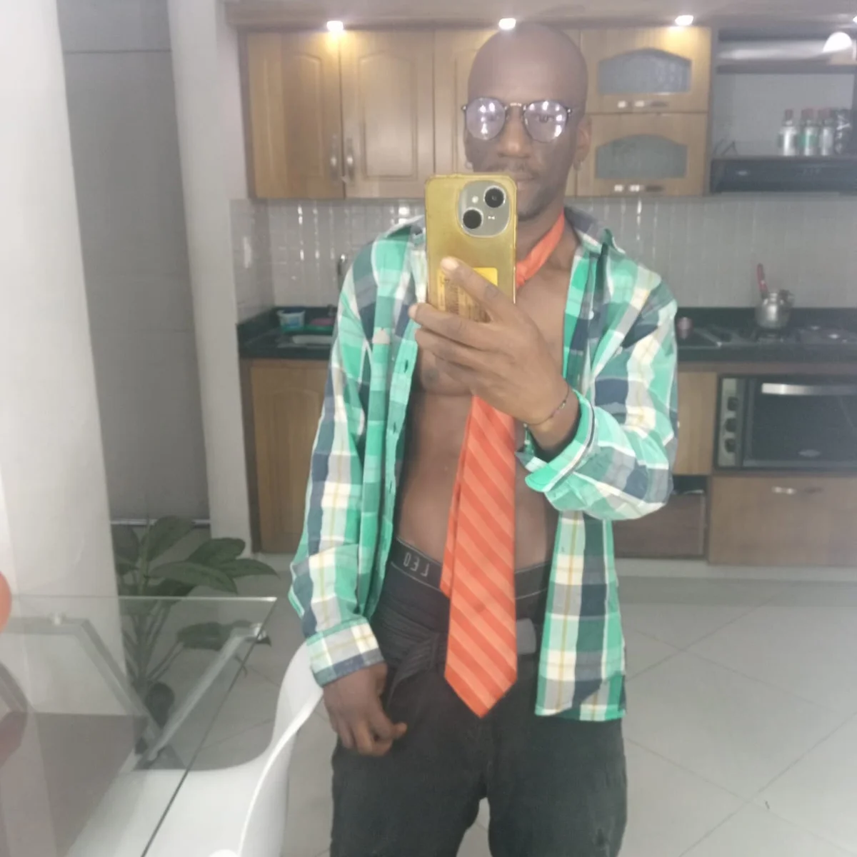 Titan_Moreno_ Trending Plaatje 586