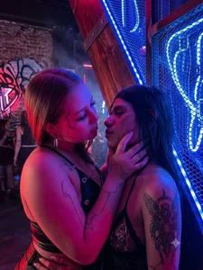 Katy_slave Public slika 4