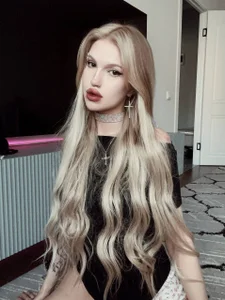 For Your Eyes Only de MollyBat  4 Imagens