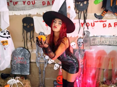 CristalLoren 😈Sexy and slutty witch 😈 Immagine  3