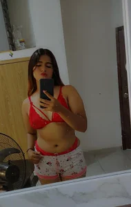 Lia_Ashley: my hot and juicy body, he likes to play 🔥😈 ( 4 фото)