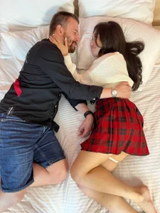 NikkiNSerdron . Hình 9