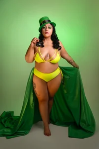 ViickyLee Saint Patrick 🍀🍀 Pic 4