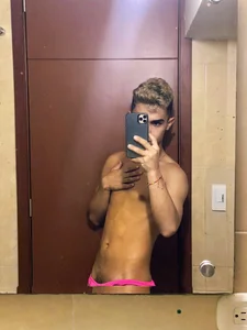 Violet_Dream2 This summer has me very hot 😈 Pic 3