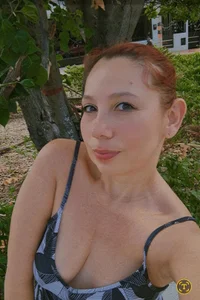 nayasex_ Mmmmm in the park Pic