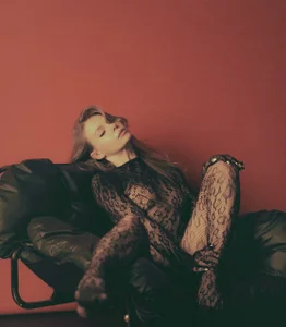 rosy_black_Public Bild 5