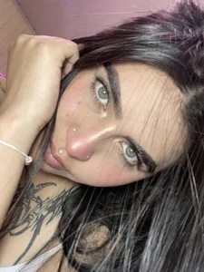 _luna_torresMY PRETTY FACE Bild 2