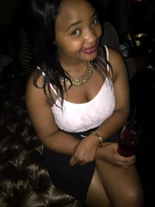 RoxyLuvxxx Public Pic 8