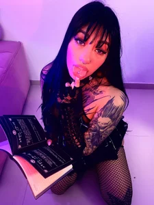 Akari1_Mischief kullanıcısının Missa 🪶😈 albümü -  5 fotoğraf