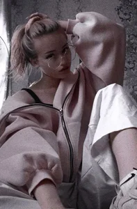 Elegance de GlidedFill  2 photos