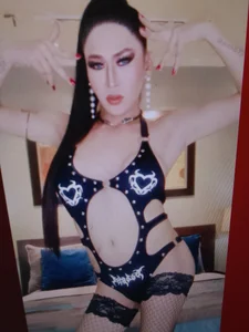 DominateMistressTania YOUR MY HOT SEXY GODDES Pic