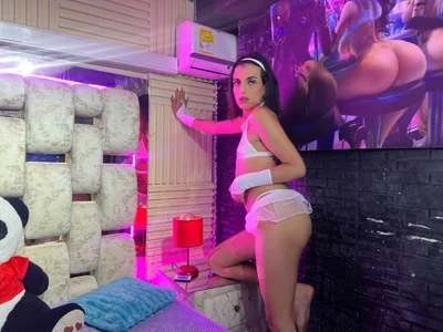 MadisonJean Ready for you love 🥵 টি ছবি