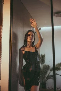 AnyaSmack Wet girl slika 2