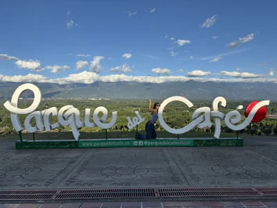 taty_miller Parque del café💛💙❤️ Pic 2