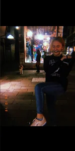 BabeLessi Public зображення