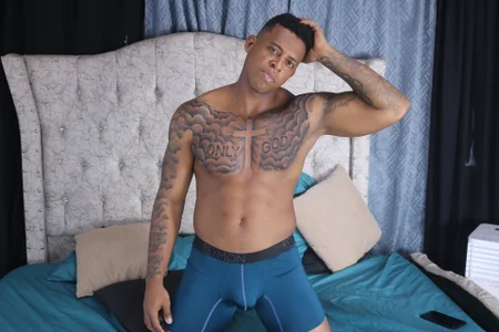 tyson_savage1: Public ( 4 фото)