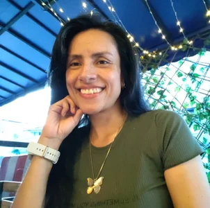 Bella_Exhibition I love to smile Bilde