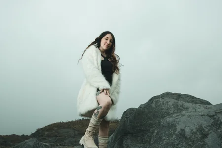 AmbarClarck Stomping on any terrain. 🏔️🌋🌍 Immagine  2