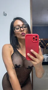 COME ON 🥵😘 de Helena_rosee  2 Imagens