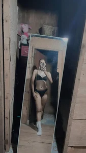 sensualmelody143 Sexy Melody Pic