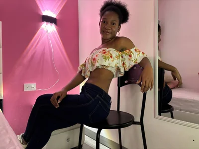 malu_hot69 Public Pic 3