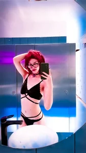EmilyBlossom_Public Bild 3