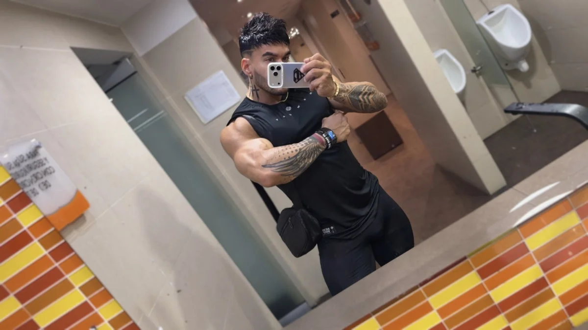 صور Logan_Roux الرائجة  500