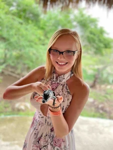 Chloe_Richardson DownInRisingSun Pic 2