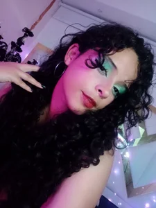 Lucybell_26 I am your goddess Pic 2