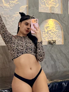 nyx_kitty_a Welcome to the best month of the year. - {count, plural, one {תמונה אחת} two {שתי תמונות} many {# תמונות} other {# תמונות}}