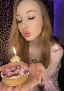 🎂🎈🎉🥳 de DorothyGilbert1  Imagens