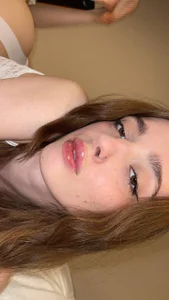 Weeissy Public зображення