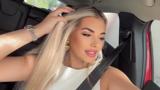 SophieAnn Too hot to hide Εικόνα 2