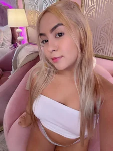 Little_Angelica18 Public Pic 5