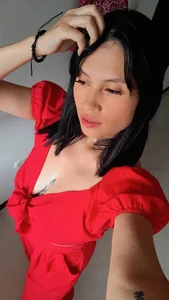 keelly_richaardson1 Casual red Pic