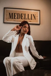 AriaFoster Elegant & Sophisticated🖤 Pic 4