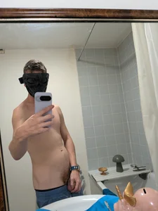 mrtobycharter: BathroomTease ( 3 фото)
