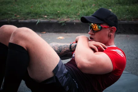 Joeysexx2 Motivation is what gets you going, and habit is what keeps you going. Foto 4