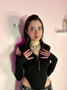 Vodka_RamfiDo u like good girls?💕图片 3