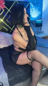 agathamonroe look change Pic 3