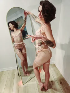 juliettecruzxoxo Cum join me tonight for my first live naughty ticket show!!! Pic