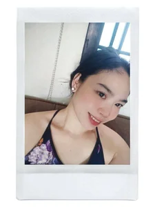 WhitneyUong Public Foto